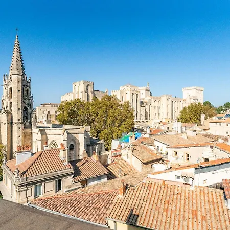 Apartment Face Au Palais Des Papes *