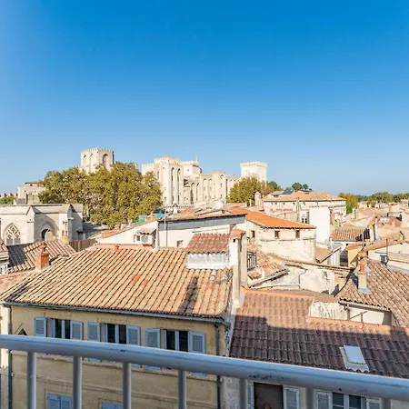 Face Au Palais Des Papes Apartment